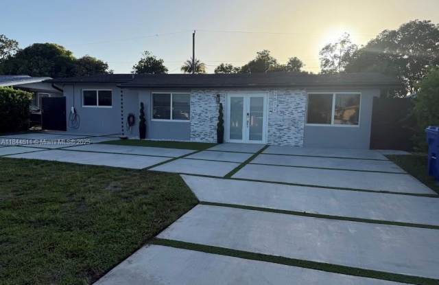 2612 Acapulco Dr photos photos