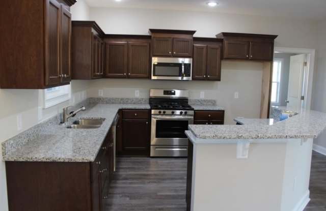 2542 W Shore Dr Gallery 4