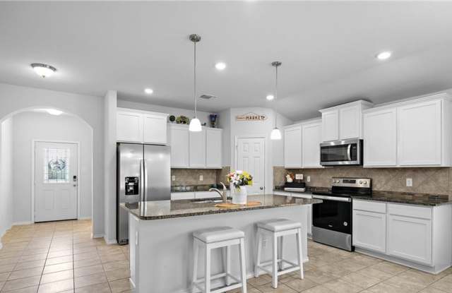 4 bedroom 2 bathroom home! photos photos