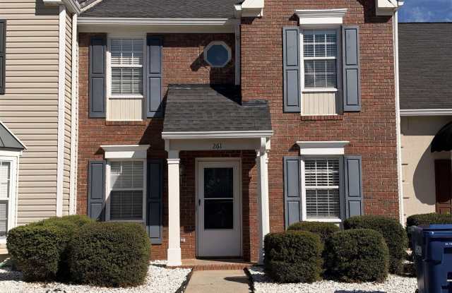 261 IVY PLACE Gallery 1