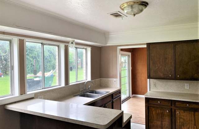 3727 Kildare Dr Gallery 2