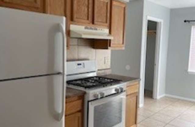 3709 Wellesley Dr. NE, Unit B photos photos