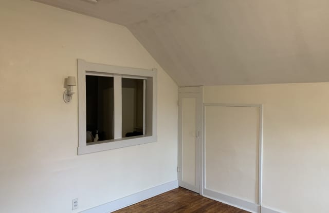399 East Madison Street Gallery 2