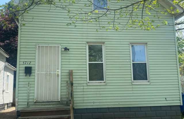 3bd Single Harvard/E 55 Cash Pay/Section 8 photos photos