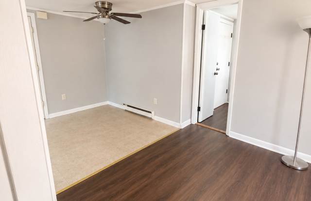 1187 Putnam Pike Gallery 3
