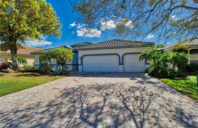 5984 NW 74th St photos photos