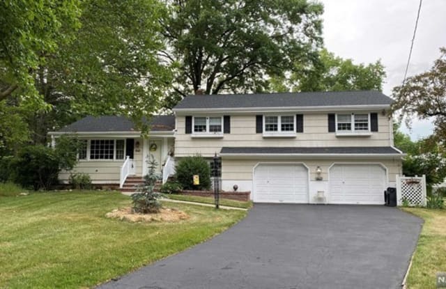 29  Manor Court - 29 Manor Court, Glen Rock, NJ 07452