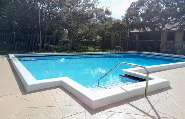 5825 Washington St photos photos