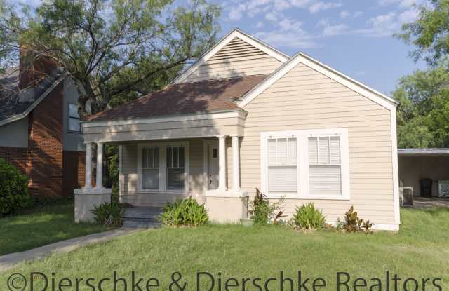 Precious Santa Rita Home! 3 Bedroom, 2 Bath over 1600 sq ft, DON'T MISS OUT! Gallery 3