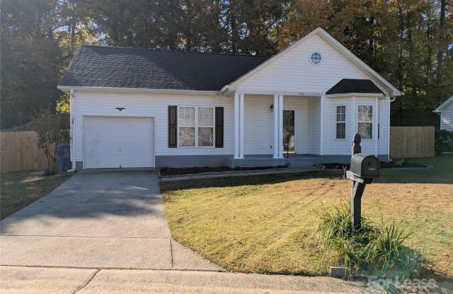 152 Everett Park Drive - 152 Everett Park Drive, Mooresville, NC 28115