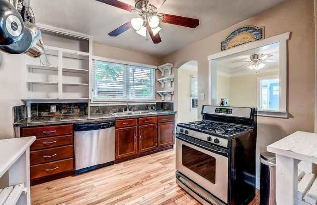175 South Lowell Boulevard Gallery 3