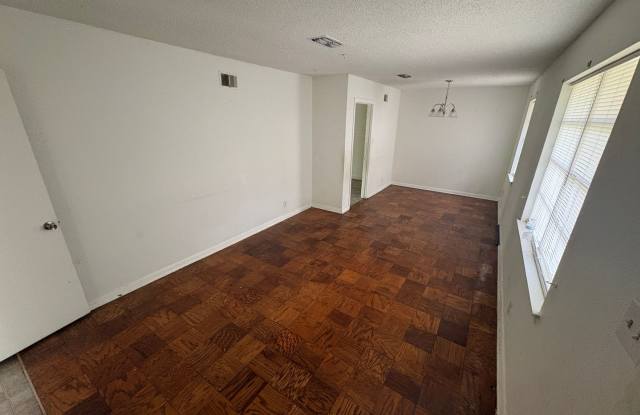605 Seneca Trl Gallery 3