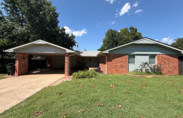 Beautiful 4bed/3bath Home Available for Rent in Central Norman!! photos photos