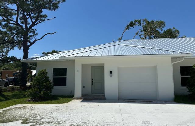 2 Bedroom 2 Bath 1-Car Garage photos photos
