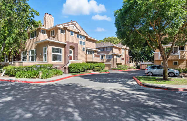 553 Mill River Ln Gallery 2