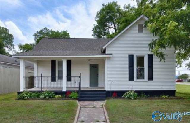 221 Beirne Avenue NW - 221 Beirne Avenue Northwest, Huntsville, AL 35801