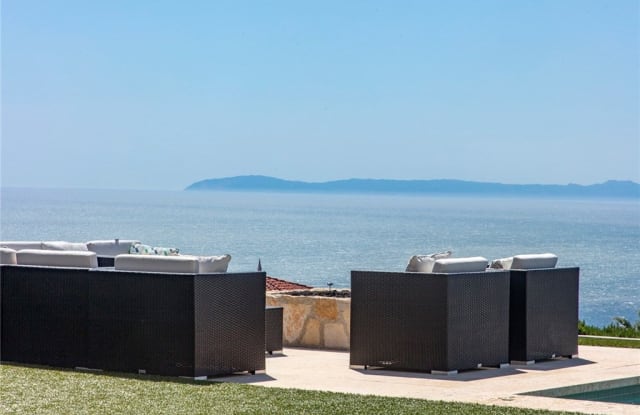 7 Shell Beach - 7 Shell Beach, Newport Beach, CA 92657