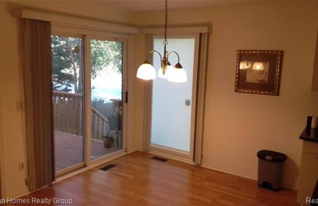 35460 Woodfield Drive Gallery 3