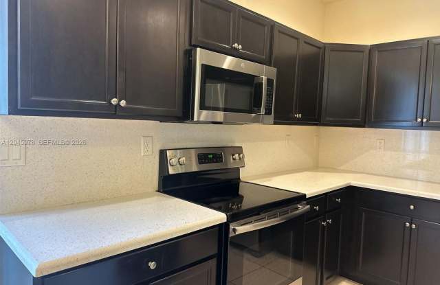 3797 NE 2nd Street, Homestead, FL 33033 - 8000 Gallery 3