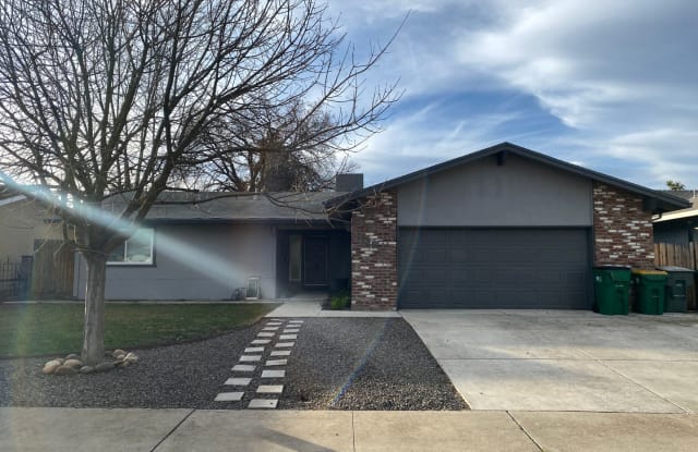 1126 Aberdeen Ave - 1126 Aberdeen Avenue, Stockton, CA 95209