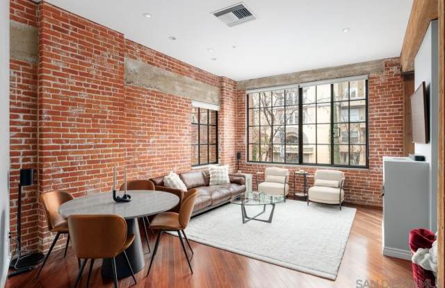 500 W Harbor Drive photos photos