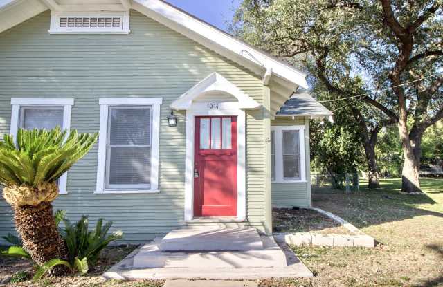 1014 College Street Gallery 2