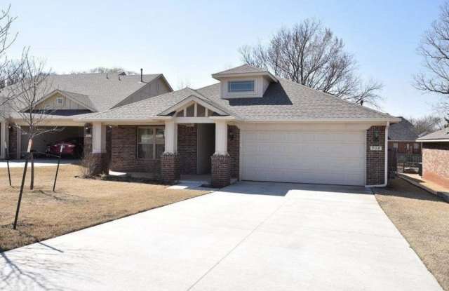 908 Linford Drive - 908 South Linford Drive, Stillwater, OK 74074