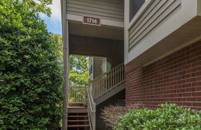 1714 ABERCROMBY COURT Gallery 4