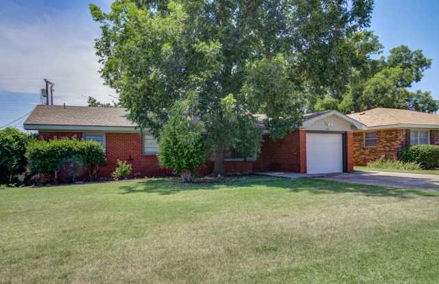 2611 49th Street photos photos