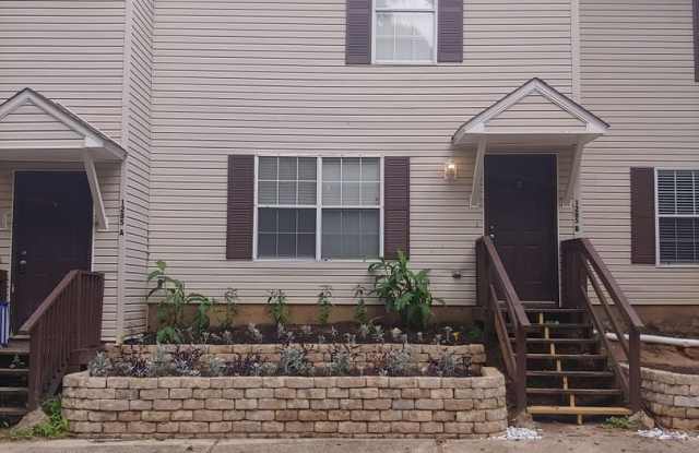 4 BR / 3 BA Townhouse in San Luis Area off Ocala Road photos photos