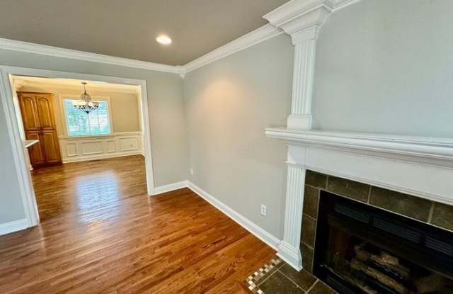 996 New Market Road Gallery 4