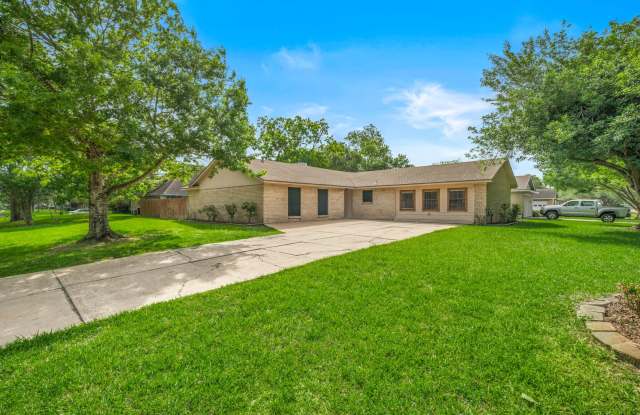 Lovely 3 bedroom 2 bath w/ potential 4 bedroom or game room. Full Privacy fence backyard with large patio! photos photos