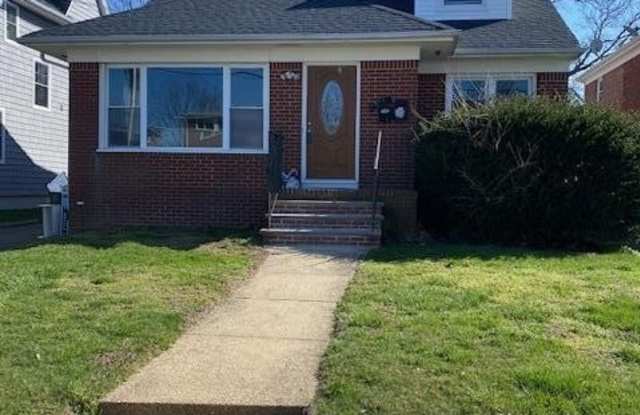 9 Howland Avenue photos photos