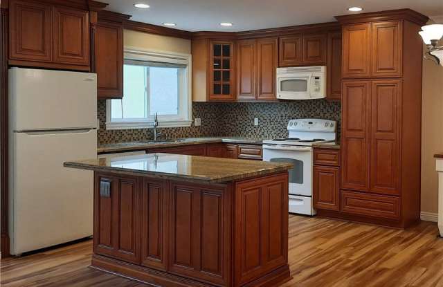 963 Calle Aragon - 963 Calle Aragon, Laguna Woods, CA 92637