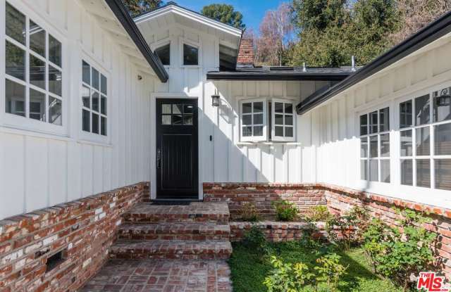 3715 WOODCLIFF Road - 3715 Woodcliff Road, Los Angeles, CA 91403