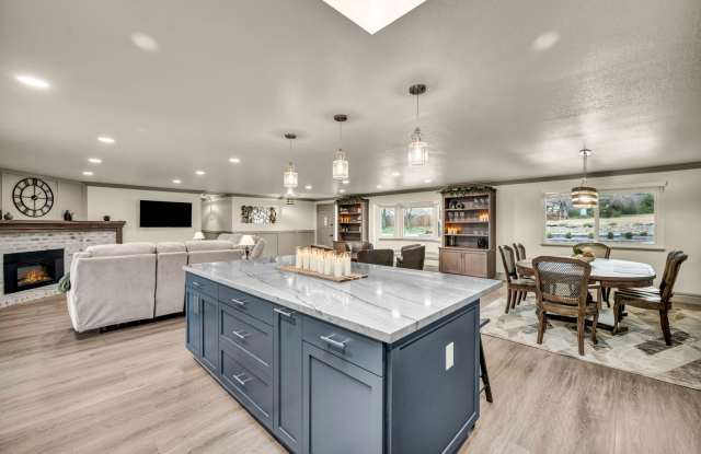 Single-Level FULLY FURNISHED South Reno Retreat with Sweeping Mountain Views, Hot Tub & High-End Finishes Gallery 4