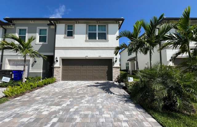 3235 Watercress Dr photos photos