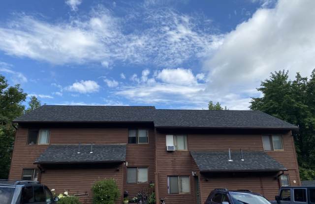 122 Village Heights Road - 11 photos photos