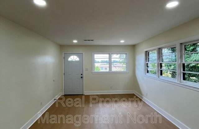 1645 Metropolitan Pkwy SW Gallery 4