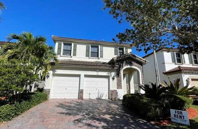 9143 SW 227th Ter photos photos
