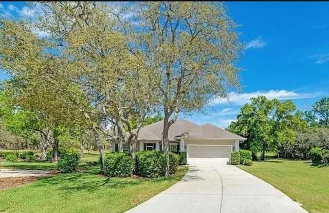 5 STRAWOOD POINT photos photos