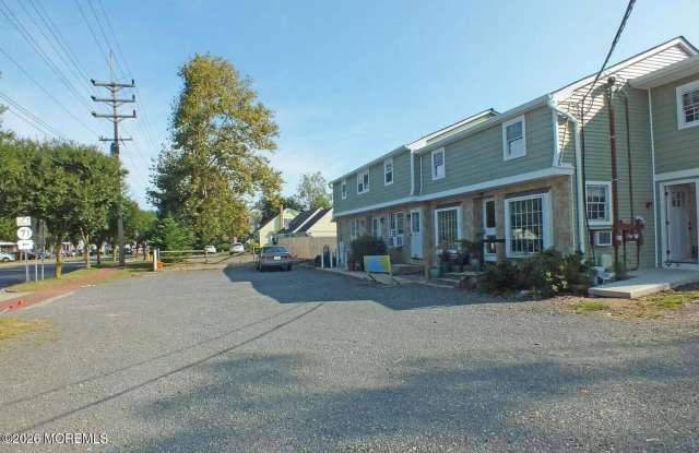 609 Higgins Avenue Gallery 2