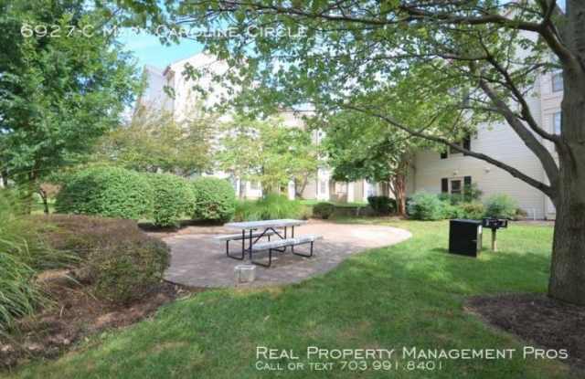 6927-C Mary Caroline Circle Gallery 2