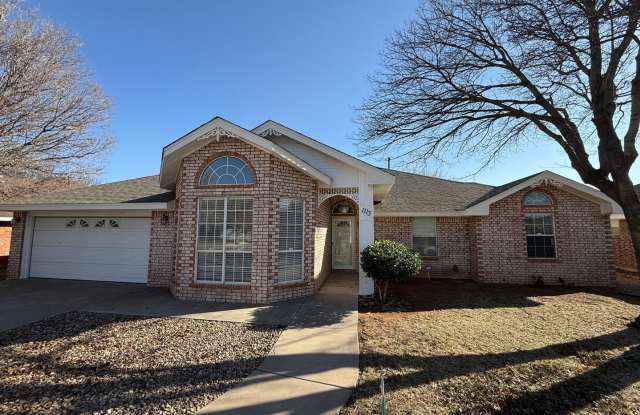 4 Bed Brick Home! Zia School District! - Pets Welcome!!! photos photos