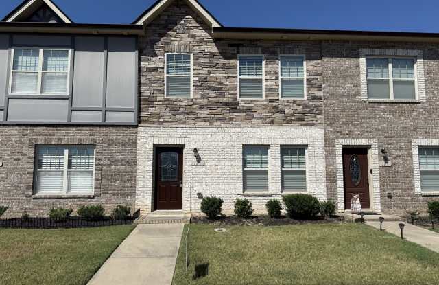 121 Turn Row Drive - 1 Gallery 2