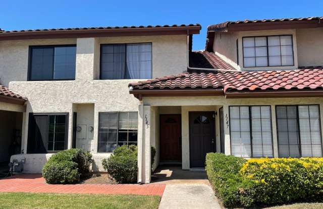 Updated 2 Bedroom, 2.5 Bath Condo Includes 1 Car Garage, 2 parking spots  Washer/ Dryer photos photos
