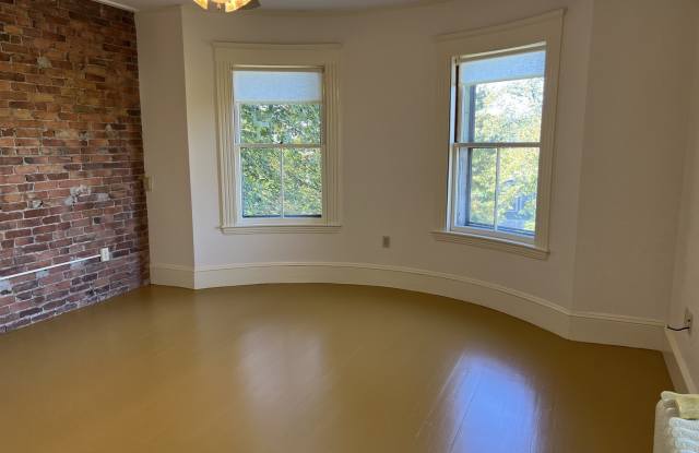 588 Cambridge Street Gallery 3