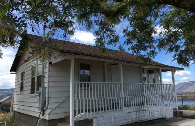 2439 Old Dufur Hwy - 2439 Old Dufur Rd, The Dalles, OR 97058