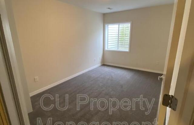 3324 Stoneway Gallery 2