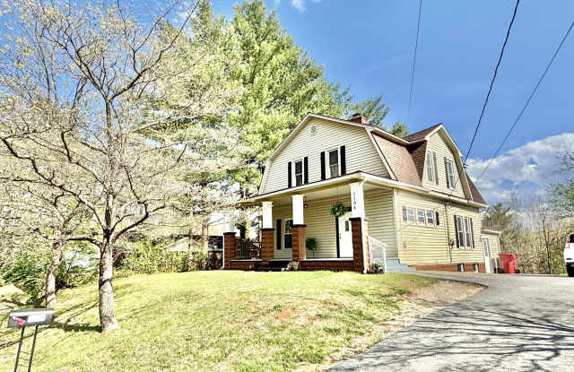 1104 King Springs Road - 1104 King Springs Road, Johnson City, TN 37601